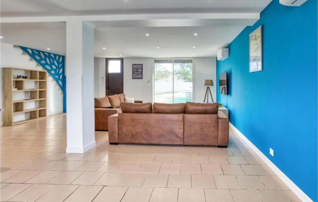 5 Bedroom Nice Home In Albi Holiday home