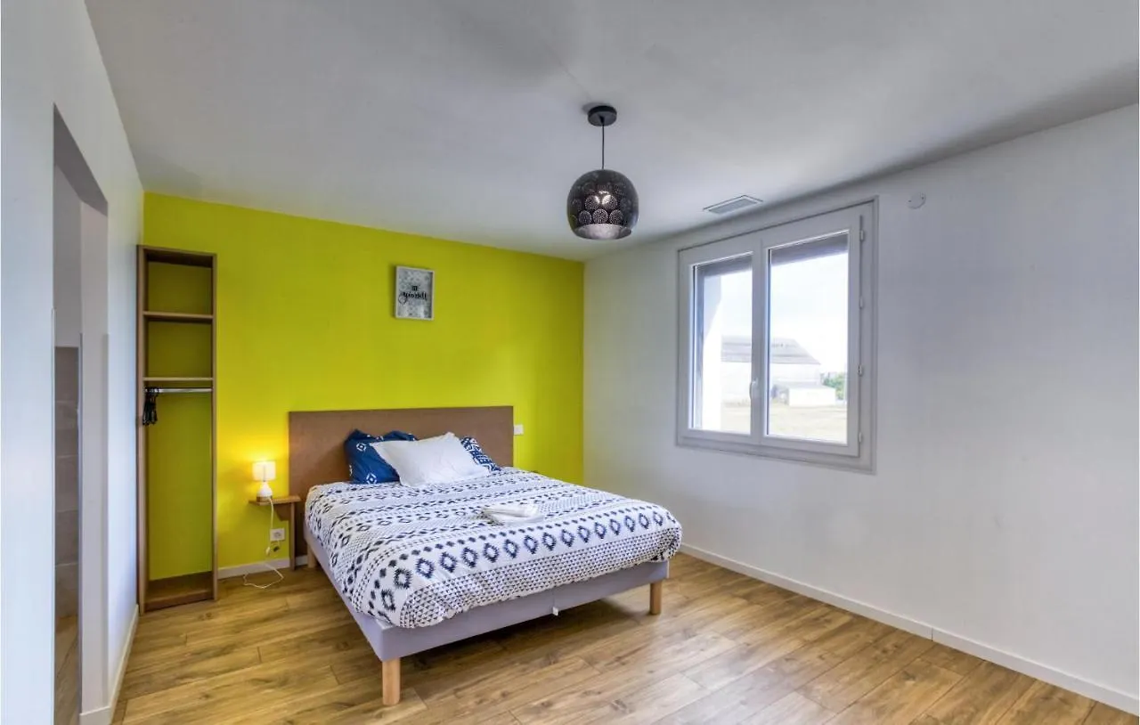 5 Bedroom Nice Home In Albi 0*,