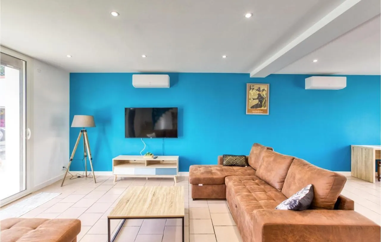 Holiday home 5 Bedroom Nice Home In Albi